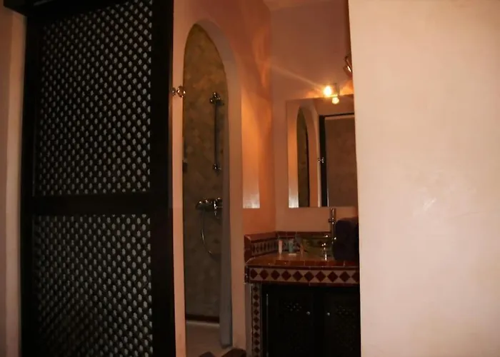 Tiznit, 7 Au Village Naturiste Couple Only